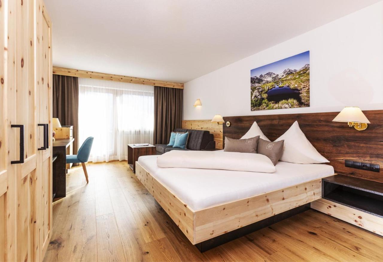 Hotel Garni Tirol Ladis Eksteriør bilde