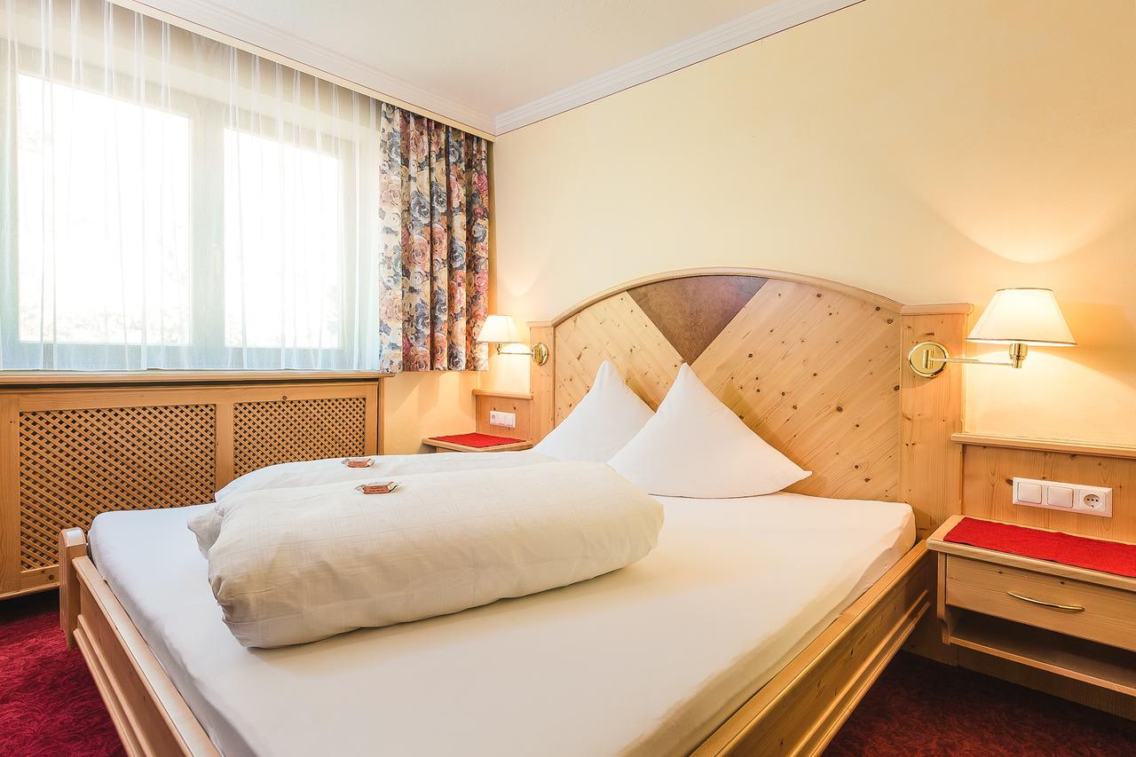 Hotel Garni Tirol Ladis Eksteriør bilde
